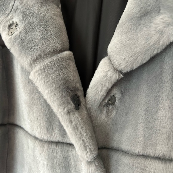 Junge Coat - Picture 5 of 11